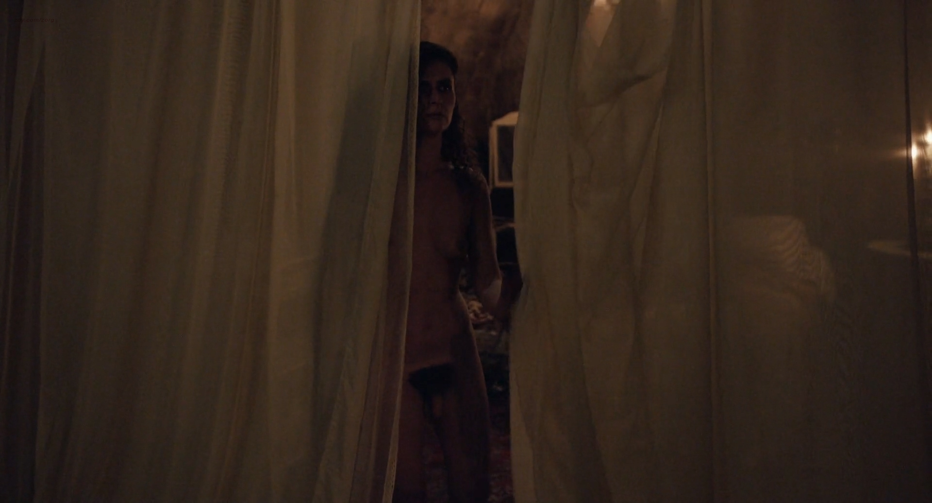 Anna Mouglalis nude but covered and Angela di Matteo nude and surprise – Il Giovane Favoloso (IT-2014) hd1080p