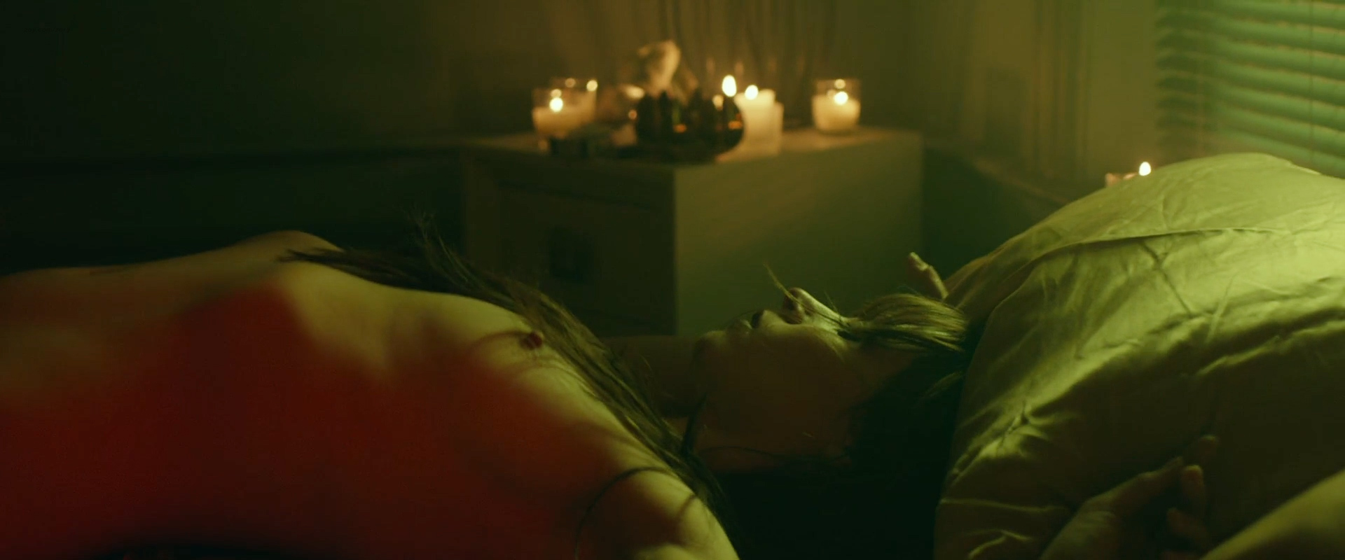 Ashley C. Williams nude topless sex and bloody – Julia (2014) hd1080p