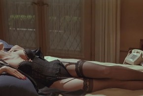 Daryl Hannah hot and sexy in lingerie - Memoirs of an Invisible Man (1992) (3)