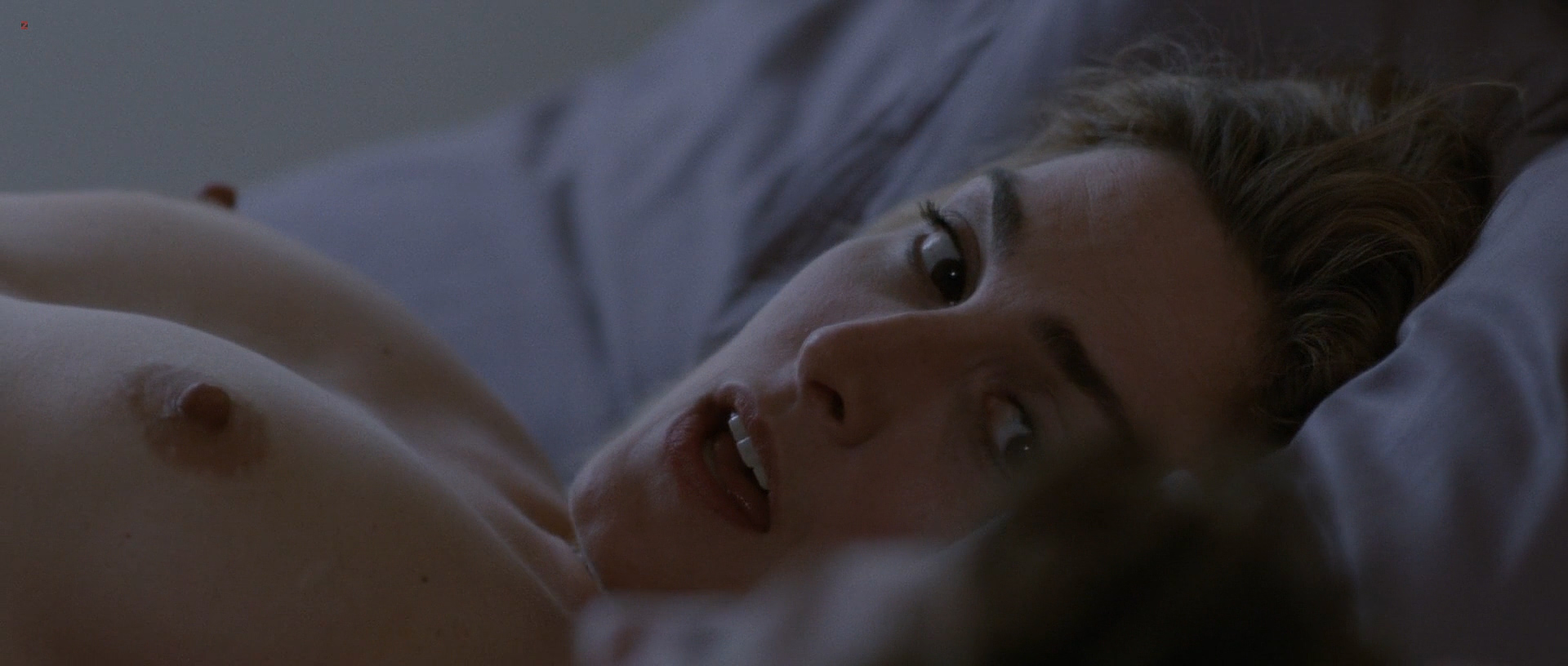 Julie Gayet nude full frontal and sex – Sans Laisser De Traces (FR-2010) hd1080p
