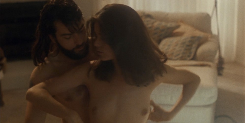 Linda Fiorentino nude topless and sex - Beyond the Law (1992) hd1080p (11)
