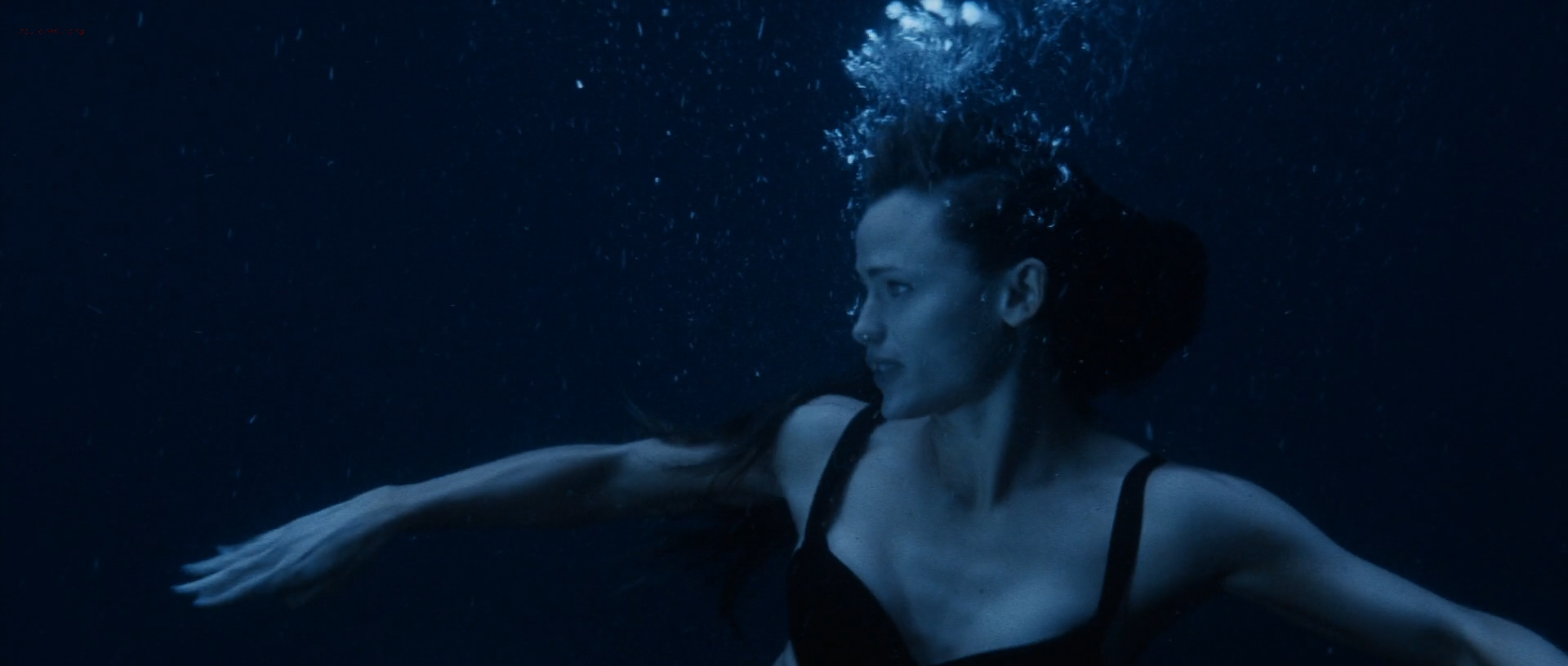 Jennifer Garner hot and sexy in bikini and lesbian kiss – Elektra (2005) hd1080p