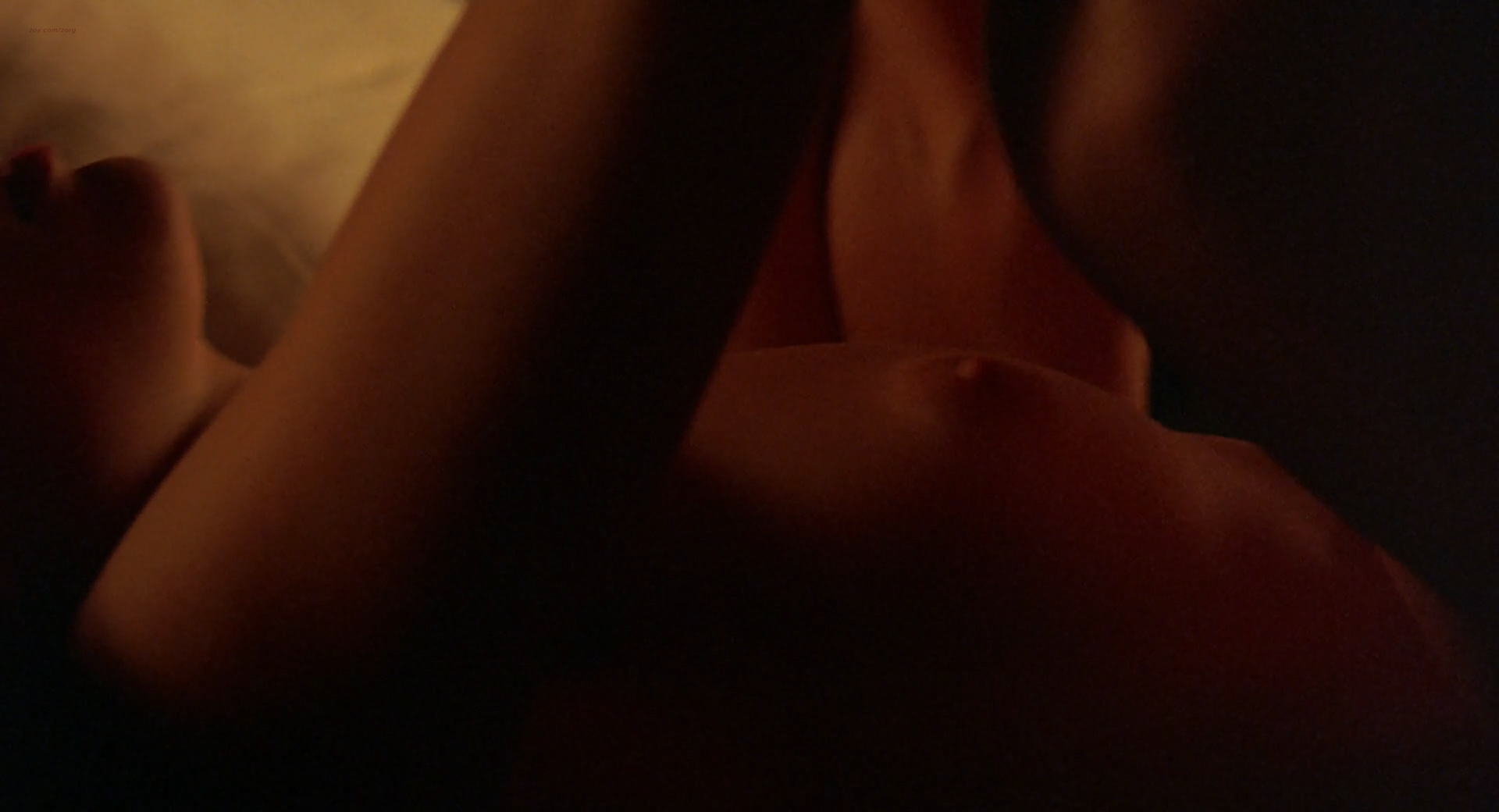 Cate Blanchett nude in Elizabeth (1998)