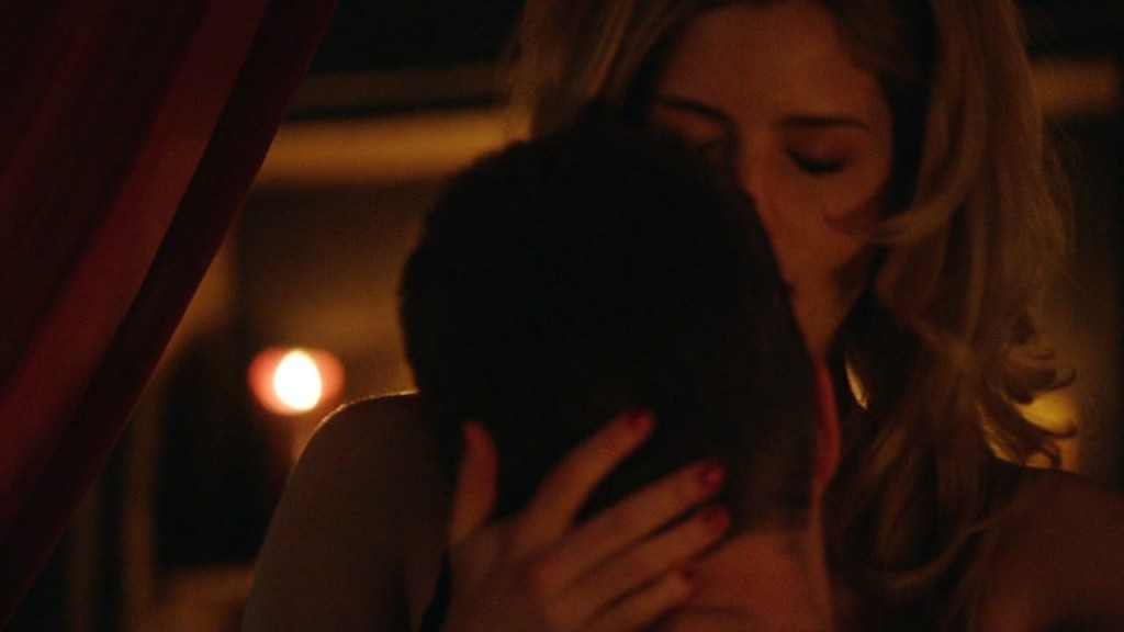 Emily Bett Rickards nude sex but covered - Arrow (2015) s3e20 hd720p. (4)