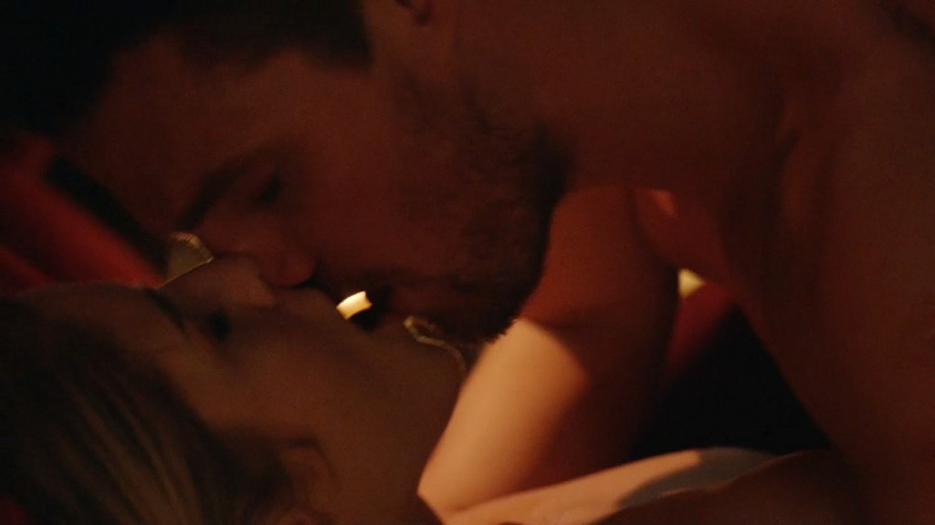 Emily Bett Rickards nude sex but covered - Arrow (2015) s3e20 hd720p. (2)