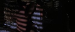 Goldie Hawn nude butt naked - Bird on a Wire (1990) hd1080p (4)
