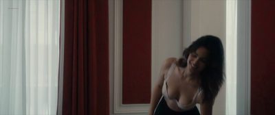 Bérénice Marlohe hot and sexy in bra - 5 to 7 (2014) Web-DL hd1080p (3)