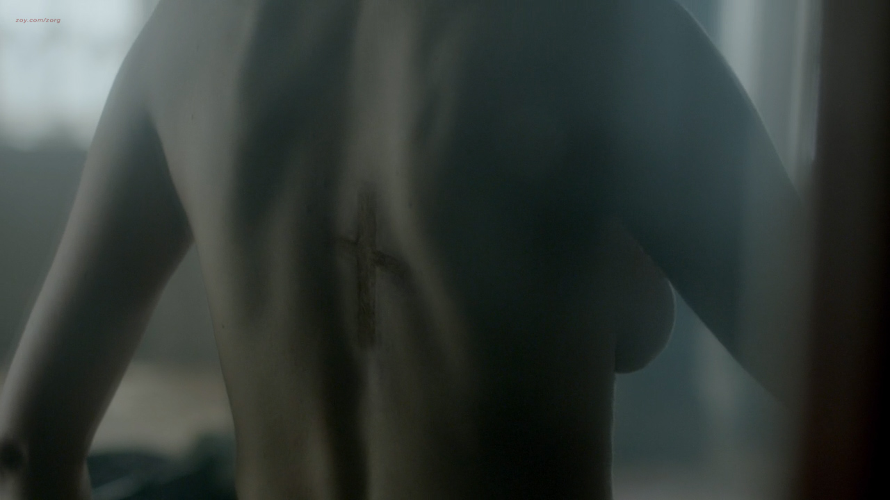 Eva Green nude side boob while changing – Penny Dreadful (2015) s2e9 hd720p