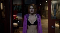 Bella Thorne hot in bikini – Scream (2015) s1e1 hd1080p (6)