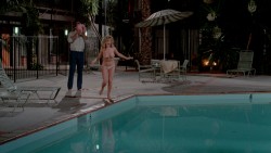 Beverly D'Angelo nude topless and Christie Brinkley hot in bra - National Lampoons Vacation (1983) hd1080p BluRay (11)
