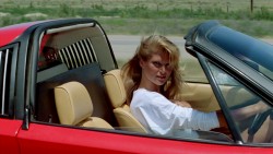 Beverly D'Angelo nude topless and Christie Brinkley hot in bra - National Lampoons Vacation (1983) hd1080p BluRay (5)