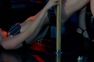 Dominik García-Lorido hot sexy as pole dancer - City Island (2009) hd1080p BluRay (5)