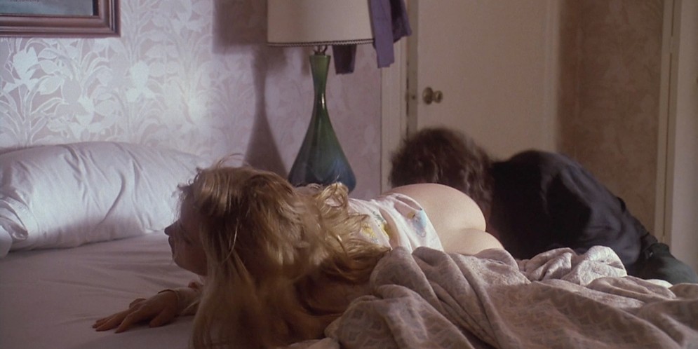 Jennifer Jason Leigh nude butt and nipple while having sex - Rush (1991) hd1080p BluRay (1)