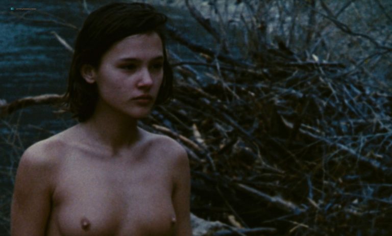 Virginie Ledoyen nude topless and bush – L’ eau froide (FR-1994) HD 1080p BluRay