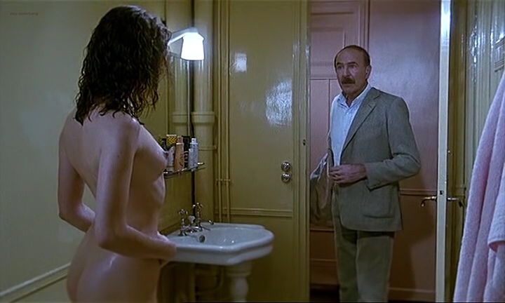 Emmanuelle Béart nude butt and Sophie Barjac nude bush – L’ amour en douce (FR-1985)