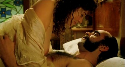 Leonor Watling nude brief boobs - Inconscientes (ES-2004) (3)