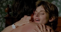 Nastassja Kinski nude topless - Maladie d'amour (FR-1987) (2)