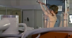 Nastassja Kinski nude topless - Maladie d'amour (FR-1987) (14)