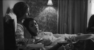 Esther Garrel nude brief side boob and Leïla Bekhti hot - L'astragale (FR-2015) HD 1080p (5)