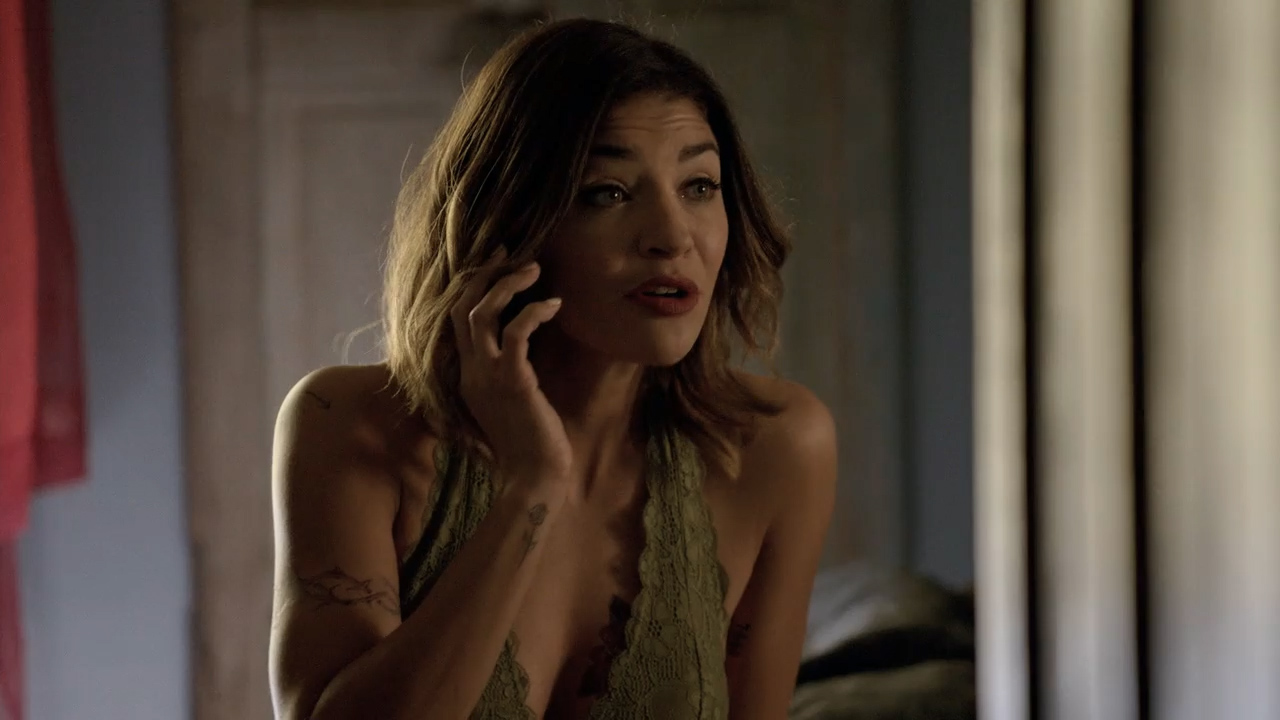 Jessica Szohr hot and sexy in bra – Complications (2015) S01E08 HD 720p