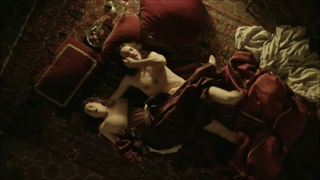 Amira Casar nude topless and sex - Versailles (FR-2015) s1e6-7 HDTV 720p (2)