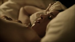 Anna Brewster nude hot sex Maddison Jaizani nude pussy - Versailles (FR-2015) s1e3-6-9 HDTV 720p (6)