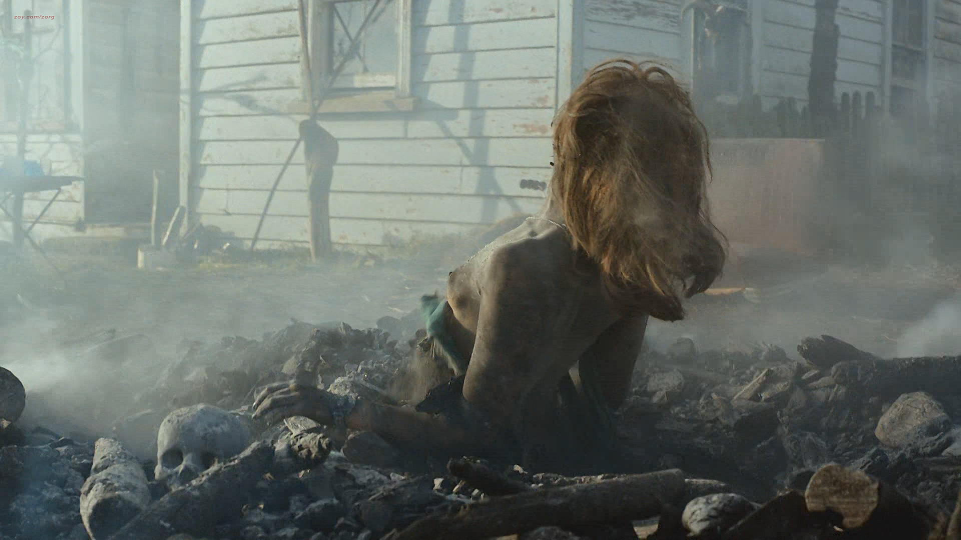 Lucy-Lawless-nude-si. 