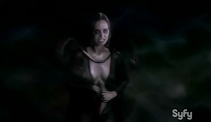 Eliza Dushku hot and wet – Open Graves (2009)