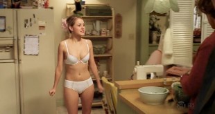 Emmy Rossum hot Laura Wiggins nude butt and hot - Shameless (US-2011) s1e9-10 HD 720p (7)