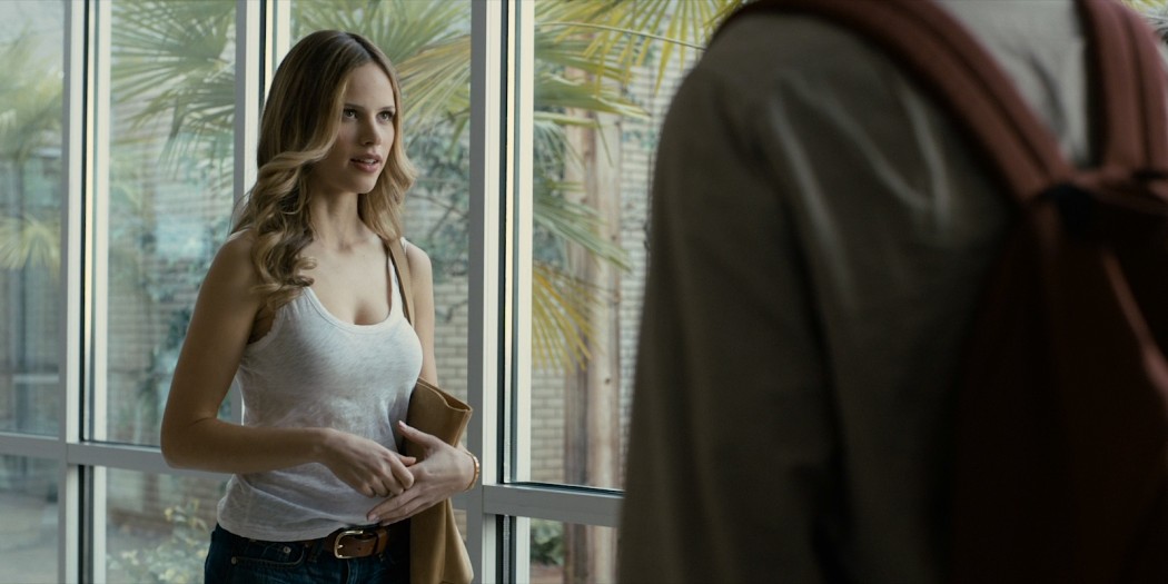 Halston Sage hot and sexy - Paper Towns (2015) HD 1080p BluRay (5)