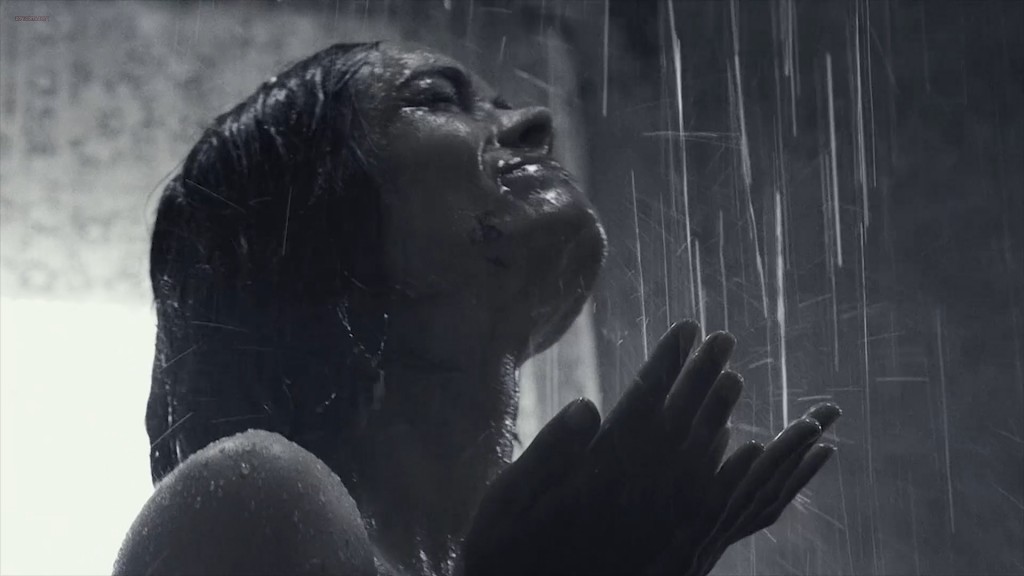 Shannyn Sossamon nude boobs and nude butt -The Day (2011) HD 1080p BluRa (5)