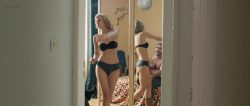 Céline Sallette nude butt Roxane Arnal nude topless sex threesome - Les rois du monde (FR-2015) (16)