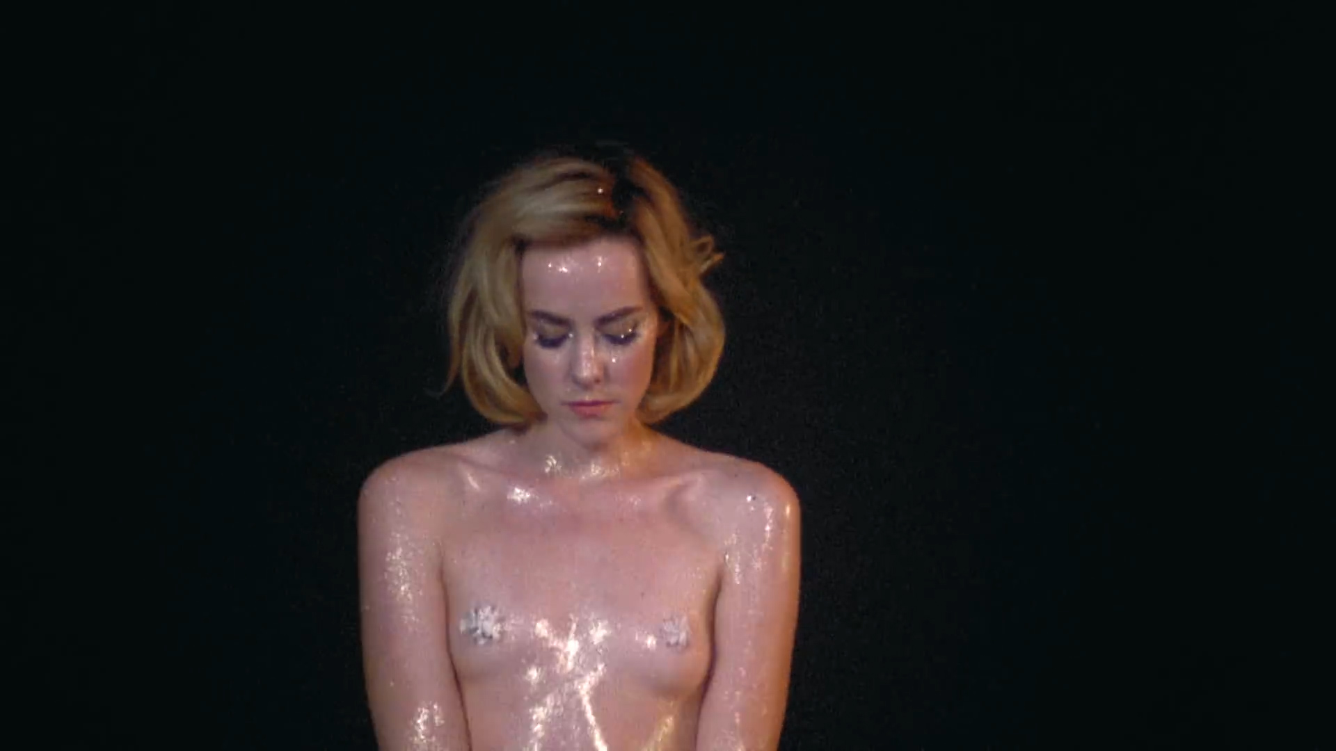 Nsfw jena malone Thighs Wide