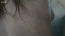 Jodie Comer nude boobs - Thirteen (2016) s1e1 HDTV 720p (3)