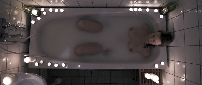 Lanna Ohlsson nude topless in the bath – Sensoria (SE-2016) HD 1080p