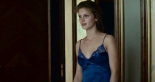 Marine Vacth hot sexy and some sex - Ma Part Du Gateau (FR-2011) (3)