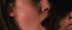 Adèle Exarchopoulos nude brief side boob and hot - Les Anarchistes (FR-2015) (7)