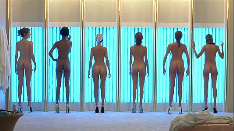 Judith Godrèche nude butt and Aure Atika nude too – Bimboland (FR-1998)
