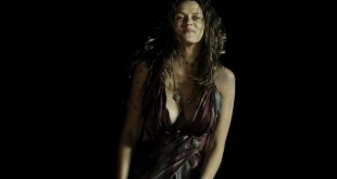 Teresa Palmer hot and busty in bikini and very sexy - Point Break (2015) HD 1080p (6)