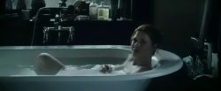 Amy Adams hot boobs in the tube - Batman v Superman Dawn of Justice (2016) 720 (2)
