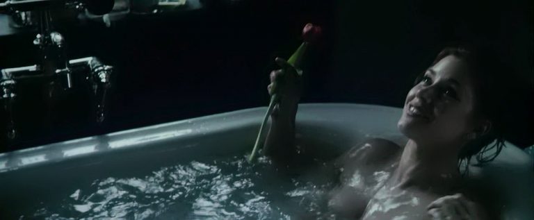 Amy Adams hot boobs in the tube – Batman v Superman Dawn of Justice (2016) 720p