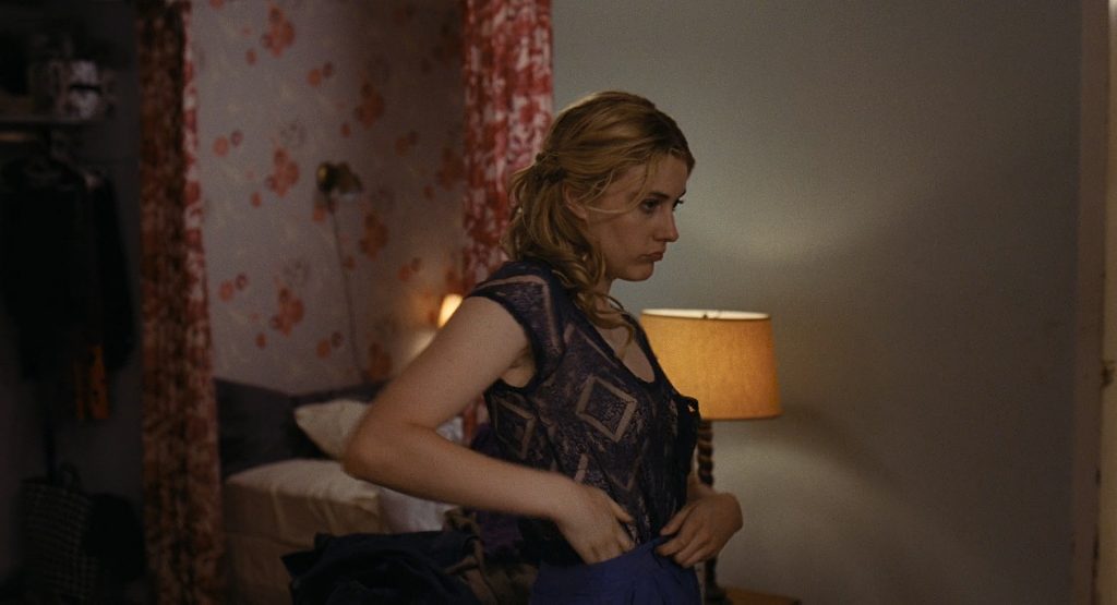 Greta Gerwig hot and sexy some sex too - Lola Versus (2012) HD 1080p (1)