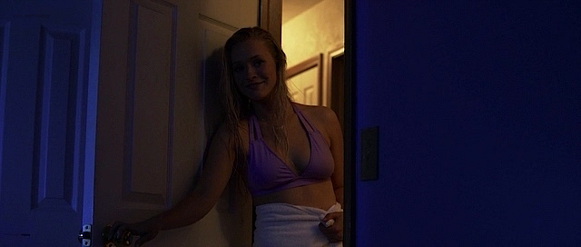 Kaitlyin Sapp nude topless - Clowntown (2016) (7)