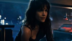 Taylor Marie Frey nude bush and butt, Carla Gugino and Jacqueline Byers hot - Roadies (2016) s1e3 HDTV 720p (1)