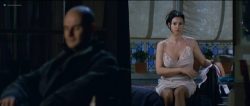 Monica Bellucci nude topless - Combien tu m'aimes? (FR-2005) HDTV 720p (13)