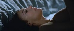 Monica Bellucci nude topless - Combien tu m'aimes? (FR-2005) HDTV 720p (3)