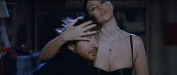 Monica Bellucci nude topless - Combien tu m'aimes? (FR-2005) HDTV 720p (2)