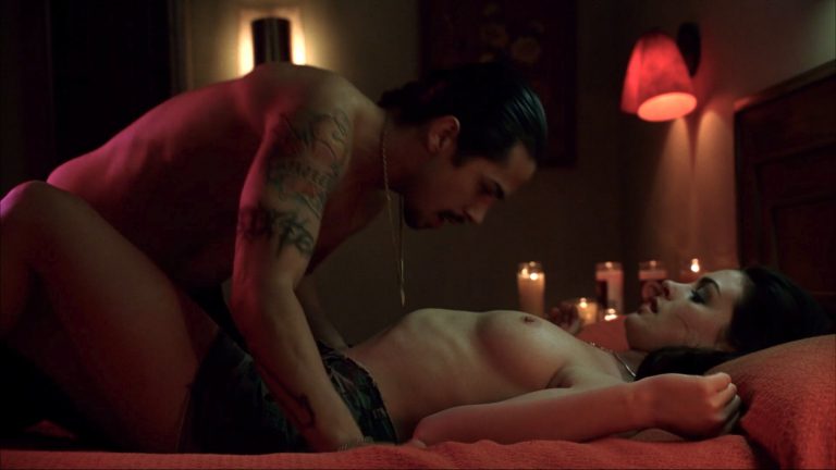 Anne Hathaway nude sex and Bijou Phillips nude threesome – Havoc (2005) HD 1080p WEB-DL