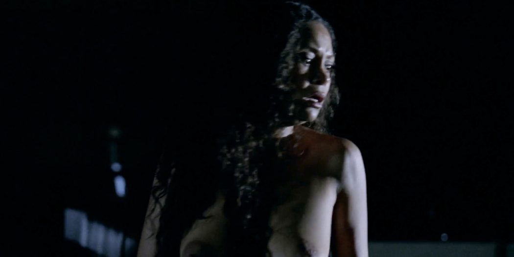 Thandie Newton nude topless and butt - Westworld (2016) s1e2 HD 1080p (1)
