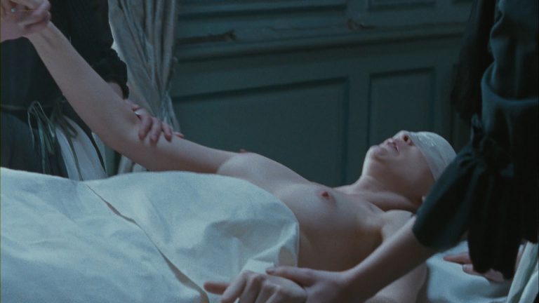 Vera Farmiga nude and Keisha Castle Hughes naked in A Heavenly Vintage (2009) -The Vintner’s Luck (original title)HD 1080p
